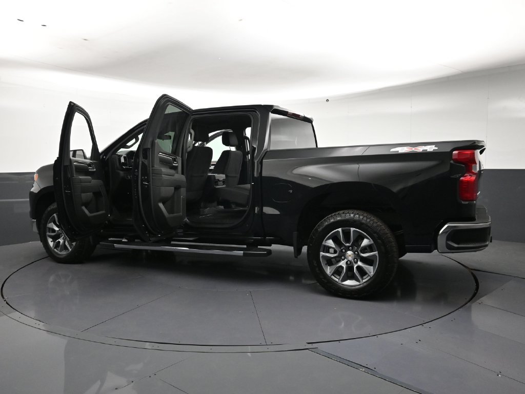 Used 2026 Chevrolet Silverado 1500 LT AWD/4WD image 34