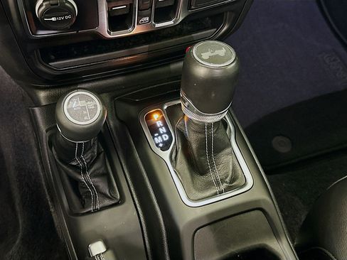 Used 2023 Jeep Wrangler Sahara image 25