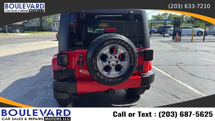 Used 2016 Jeep Wrangler Unlimited Sahara AWD/4WD image 6