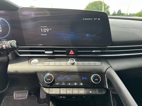 Used 2024 Hyundai Elantra SEL w/ Convenience Package FWD image 20