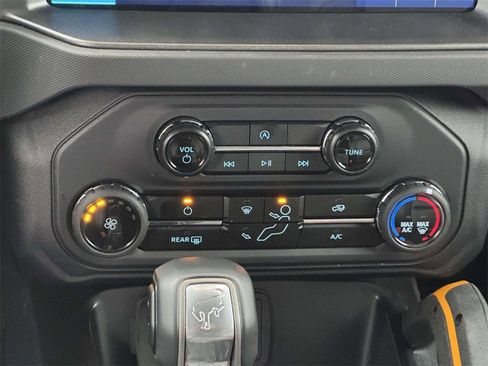 Used 2024 Ford Bronco Badlands image 5