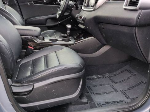 Used 2020 Kia Sorento EX image 29