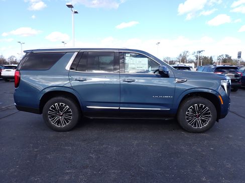 New 2026 GMC Yukon Elevation image 11