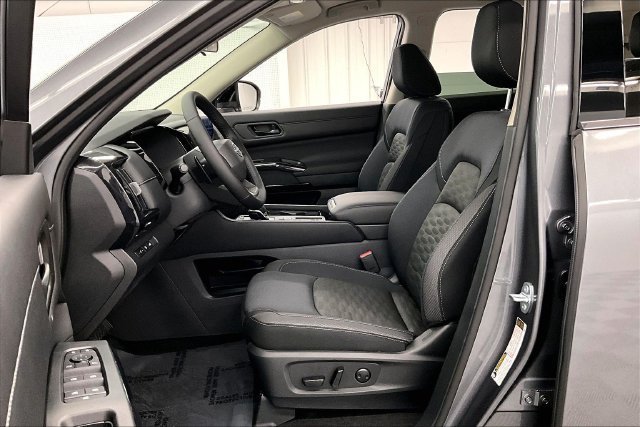 New 2026 Nissan Pathfinder SV FWD image 10