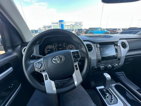 Used 2020 Toyota Tundra SR5 w/ SR5 Upgrade Package AWD/4WD image 44
