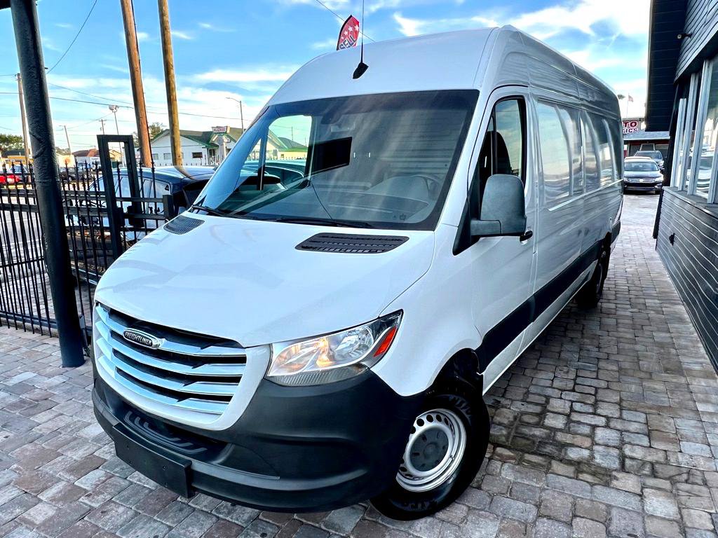 Used 2019 Freightliner Sprinter 2500 RWD image 1
