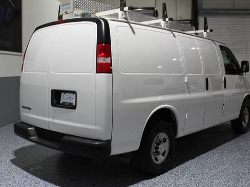 Used 2021 Chevrolet Express 2500 w/ Driver Convenience Package image 8