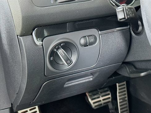Used 2013 Volkswagen GTI 4-Door FWD image 10