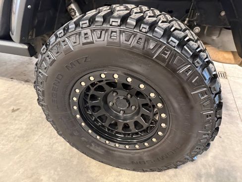 Used 2021 Jeep Gladiator Sport image 29