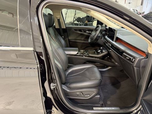 Used 2023 Lincoln Nautilus Reserve w/ Luxury Package image 29