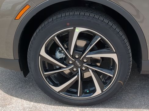 New 2025 Lincoln Corsair Reserve image 9