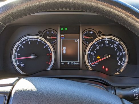 Used 2023 Toyota 4Runner TRD Off-Road Premium image 15