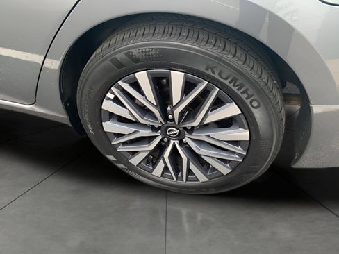 Used 2025 Nissan Altima 2.5 SV image 24