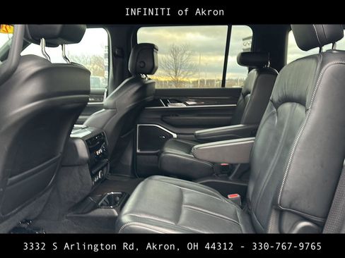 Used 2022 Jeep Wagoneer Series III w/ Flexible Seating Group image 39