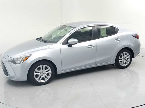 Used 2018 Toyota Yaris iA image 5