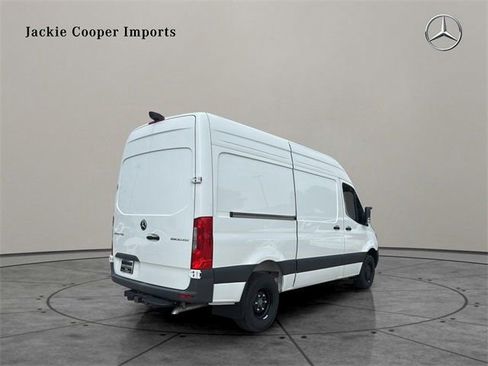 New 2024 Mercedes-Benz Sprinter 144 Cargo image 18
