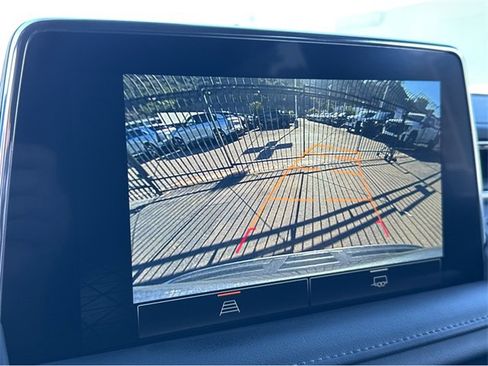 Certified 2022 GMC Yukon XL SLE w/ Gmc Pro Safety Plus Package image 25