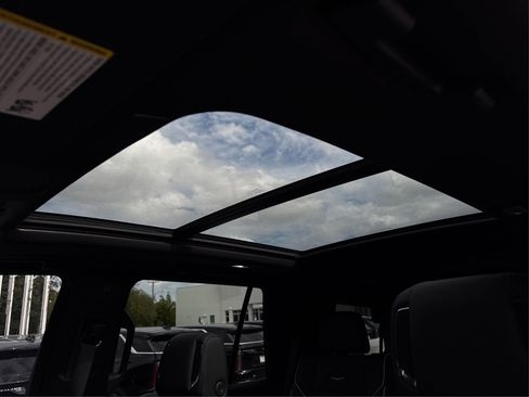 Certified 2024 Cadillac Escalade Premium Luxury image 35