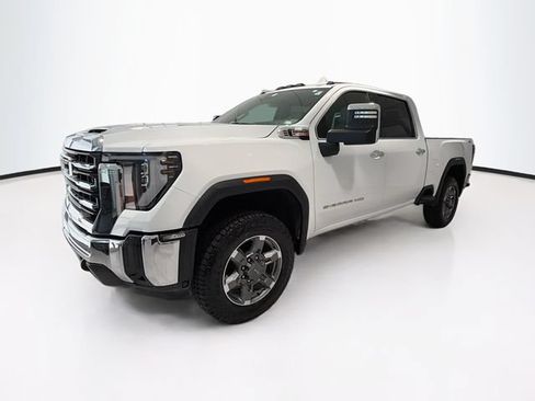 Used 2026 GMC Sierra 2500 SLT w/ SLT Convenience Package AWD/4WD image 3