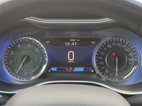 Used 2016 Chrysler 200 C image 30