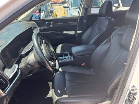 Used 2024 Kia Sorento S AWD/4WD image 28