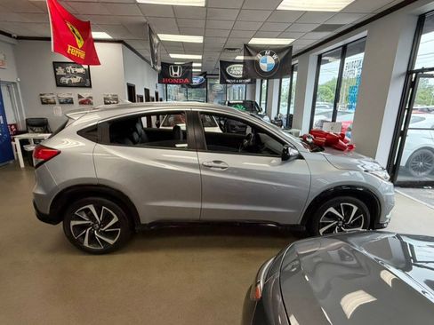 Used 2019 Honda HR-V Sport image 12