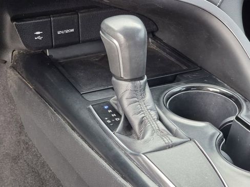 Used 2019 Toyota Camry SE FWD image 21