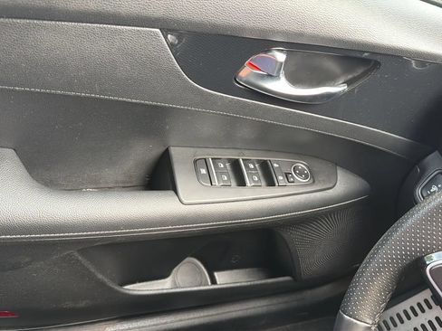Used 2023 Kia Forte GT-Line w/ GT-Line Premium Package FWD image 22