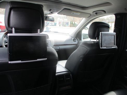 Used 2010 Mercedes-Benz GL 450 4MATIC image 10