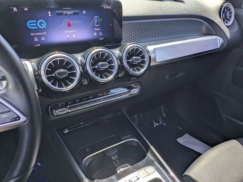 Used 2024 Mercedes-Benz EQB 250+ image 20