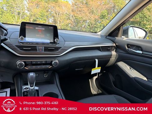 New 2025 Nissan Altima 2.5 SV image 33