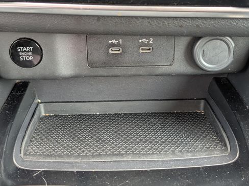 Used 2024 Nissan Rogue S AWD/4WD image 17