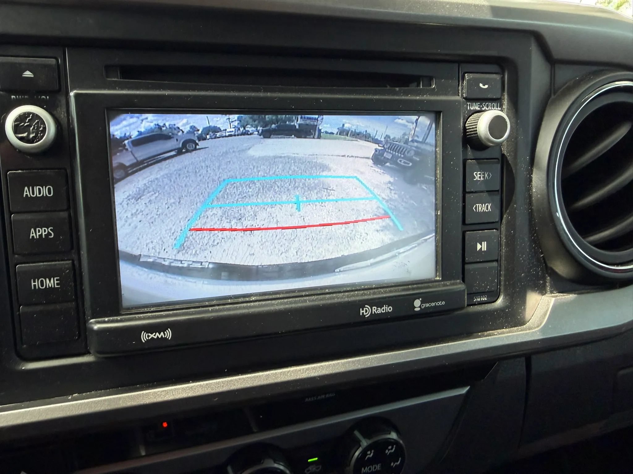 Used 2018 Toyota Tacoma SR5 AWD/4WD image 21