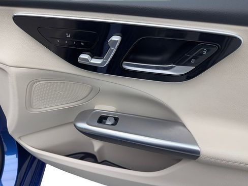 Used 2023 Mercedes-Benz C 300 4MATIC Sedan image 47