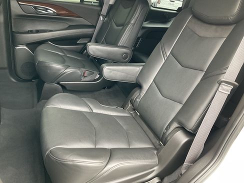 Used 2015 Cadillac Escalade Premium AWD/4WD image 40