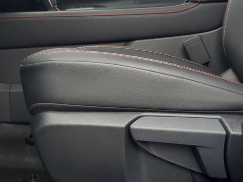 New 2025 Nissan Kicks SR image 13