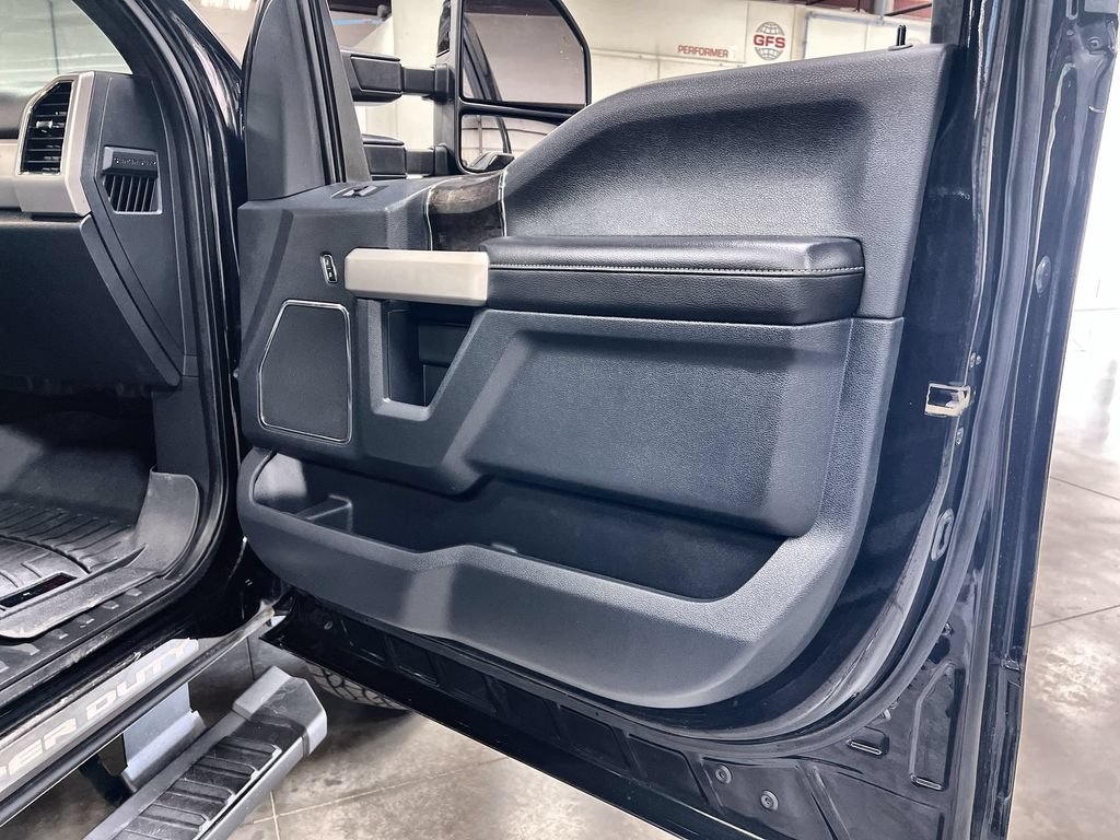 Used 2022 Ford F250 Lariat AWD/4WD image 32
