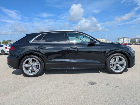 Used 2023 Audi Q8 Prestige AWD/4WD image 4