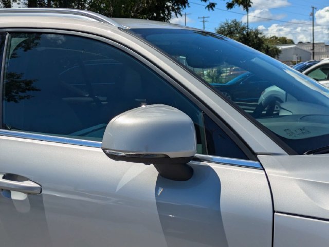 Certified 2024 Volvo XC40 B5 Plus w/ Protection Package Premier AWD/4WD image 15