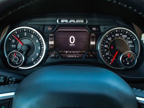 Used 2022 RAM 1500 Big Horn AWD/4WD image 16
