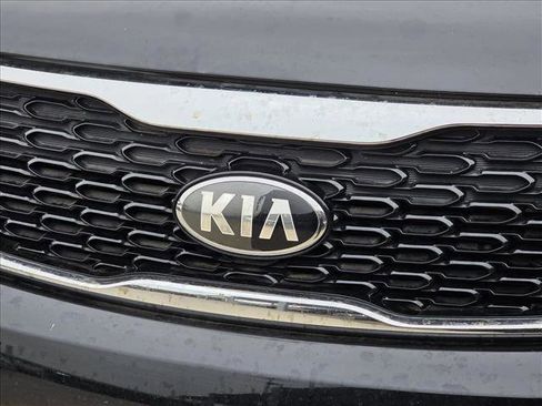 Used 2015 Kia Sorento LX image 10