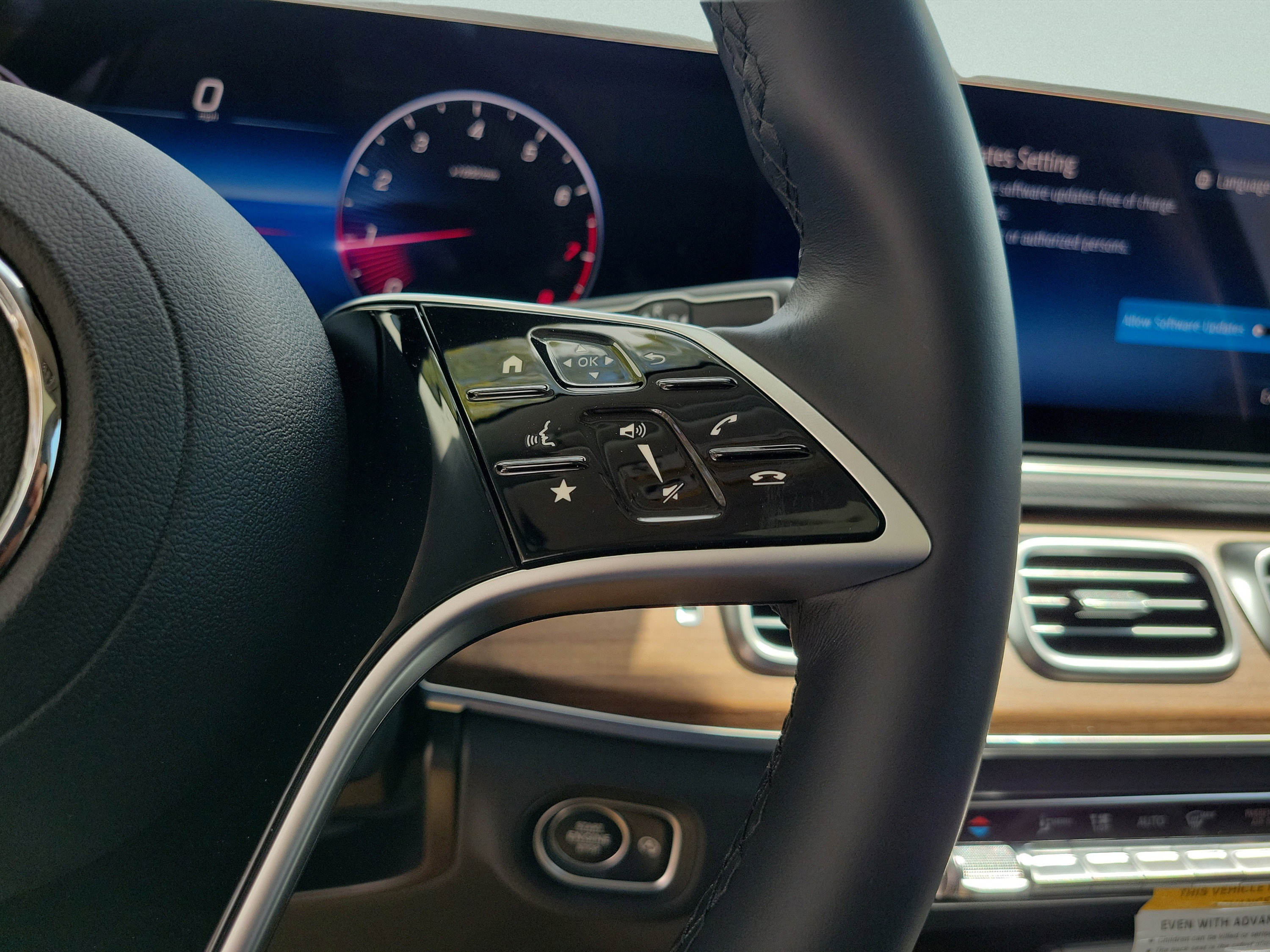 Certified 2026 Mercedes-Benz GLE 350 4MATIC image 24