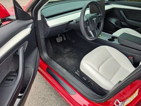Used 2022 Tesla Model 3 Long Range AWD/4WD image 9