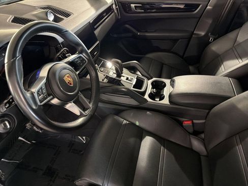 Used 2019 Porsche Cayenne AWD/4WD image 4