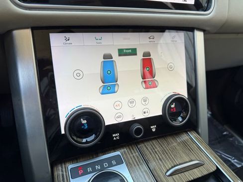 Used 2018 Land Rover Range Rover HSE image 24