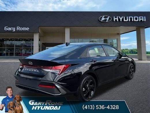 Used 2026 Hyundai Elantra Sport FWD image 9