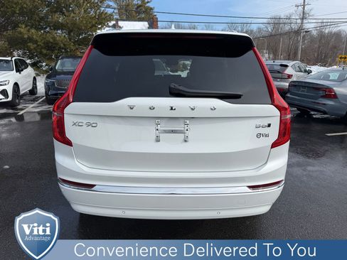 Certified 2023 Volvo XC90 B6 Plus image 7
