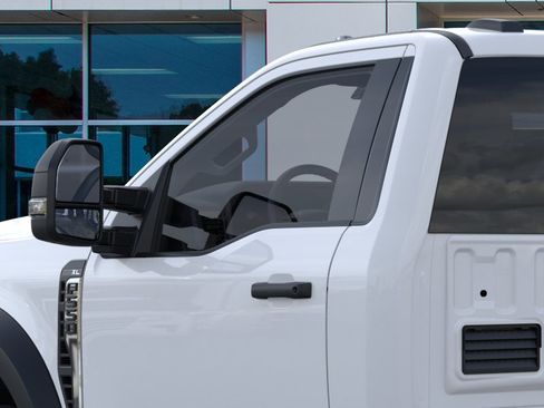 New 2025 Ford F550 4x4 Regular Cab Super Duty w/ XL Chrome Package image 20