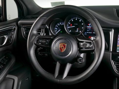 Certified 2026 Porsche Macan AWD/4WD image 15