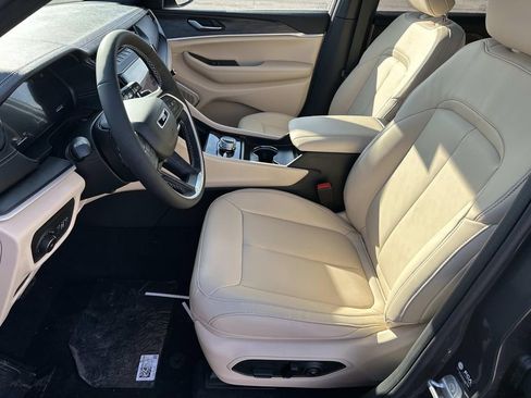 New 2026 Jeep Grand Cherokee Limited image 15